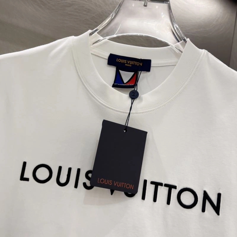 Classic Louis Vuitton T-Shirts 134324