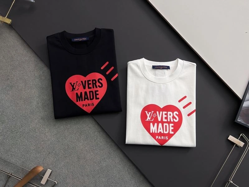 Louis Vuitton T-Shirts Comfortable 134302