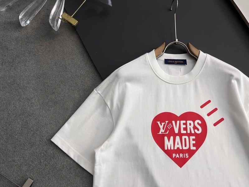 Louis Vuitton T-Shirts Comfortable 134302