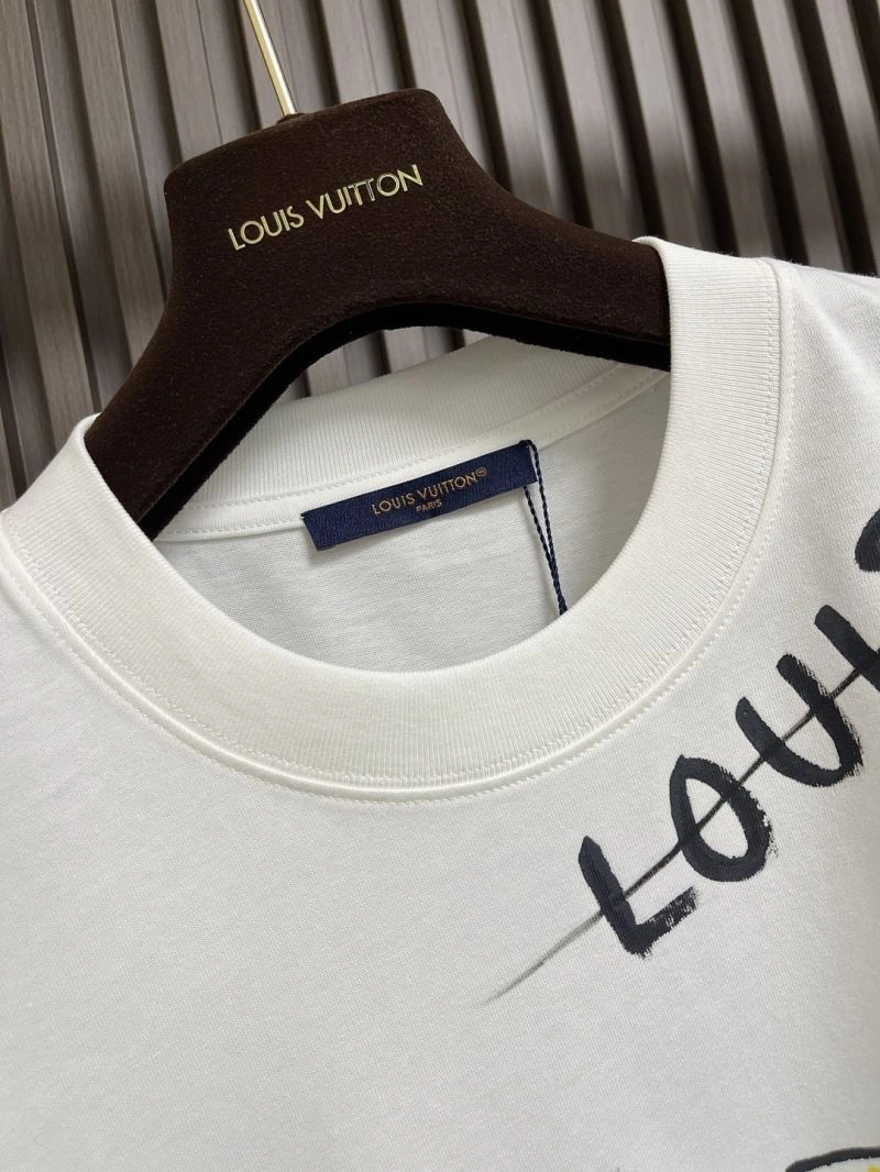 Louis Vuitton T-Shirts Durable 134311
