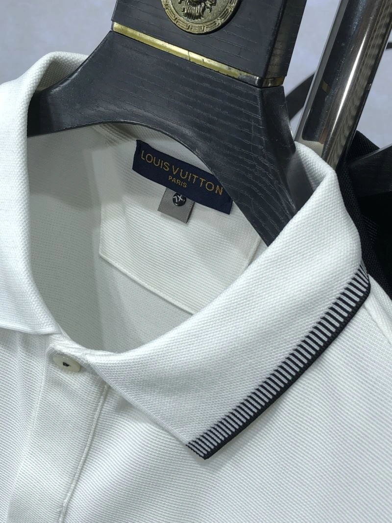 Fashionable Louis Vuitton T-Shirts 134294