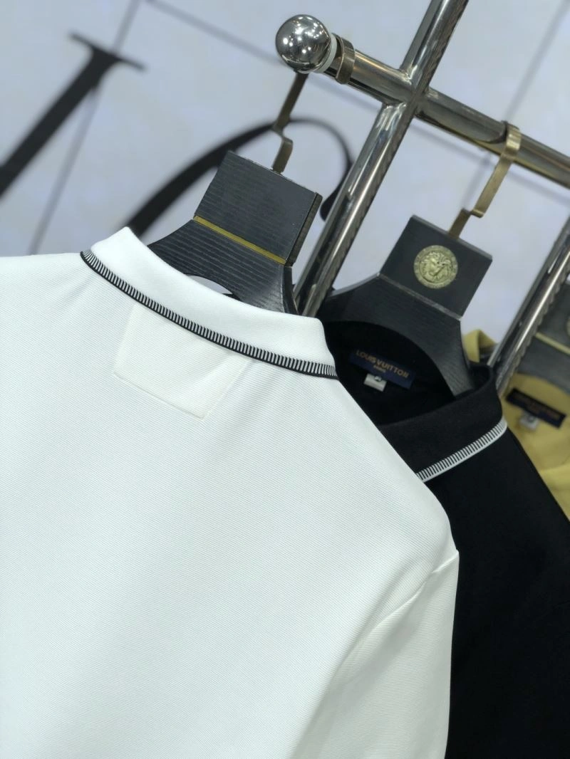 Fashionable Louis Vuitton T-Shirts 134294