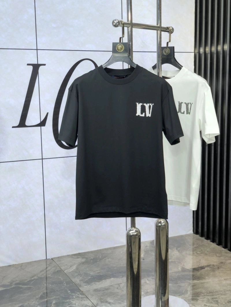 Louis Vuitton T-Shirts FashionForward 134312
