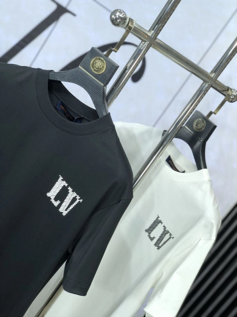 Louis Vuitton T-Shirts FashionForward 134312
