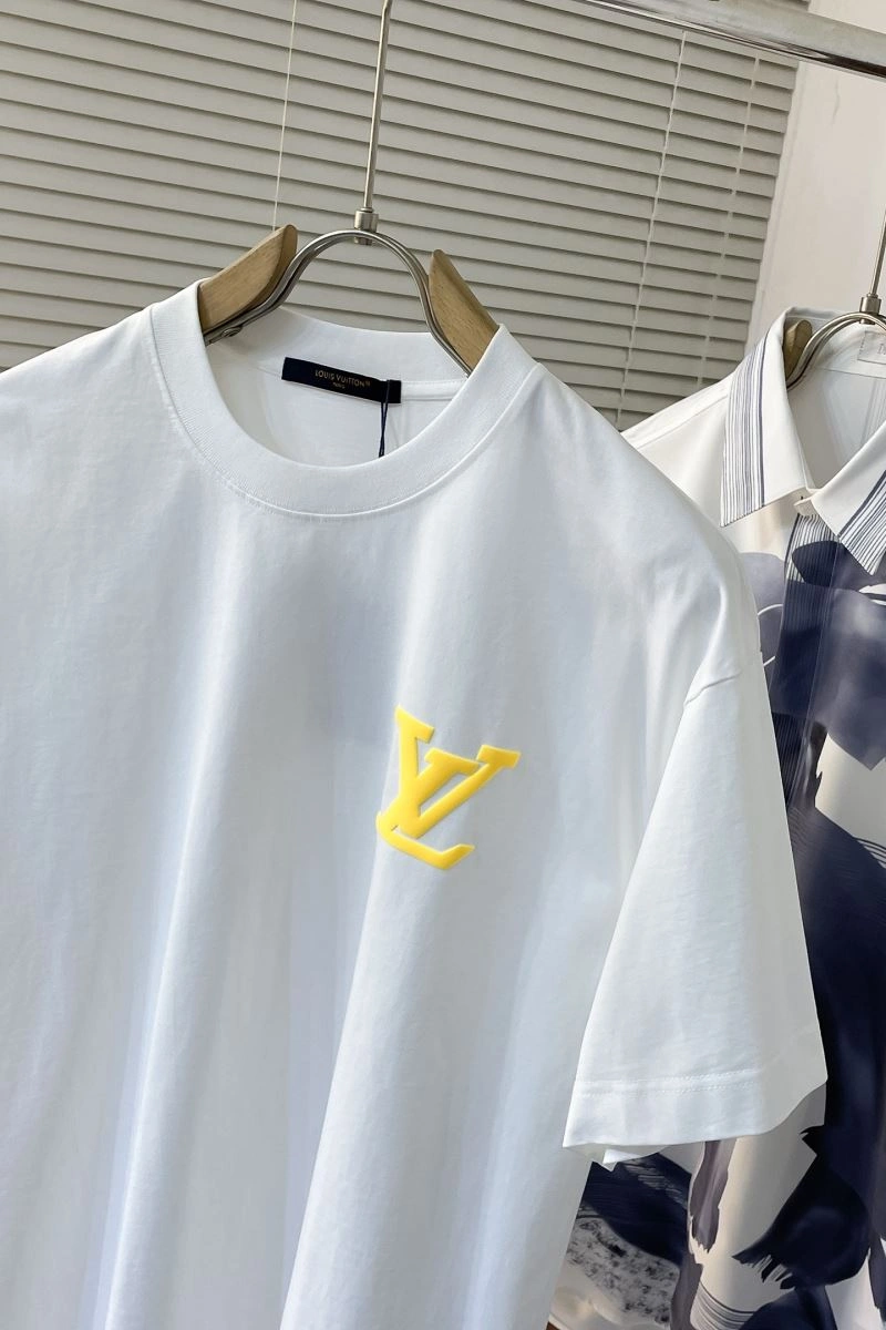 Louis Vuitton T-Shirts ComfortFit 134299