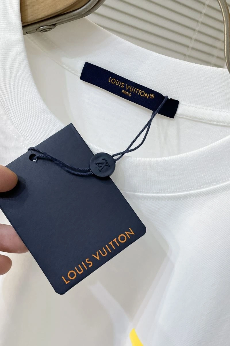 Louis Vuitton T-Shirts ComfortFit 134299