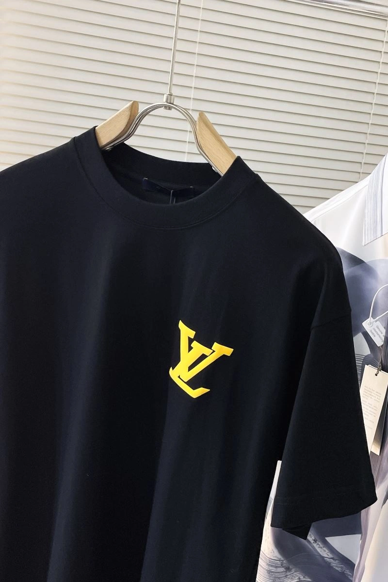 Louis Vuitton T-Shirts Soft 134292