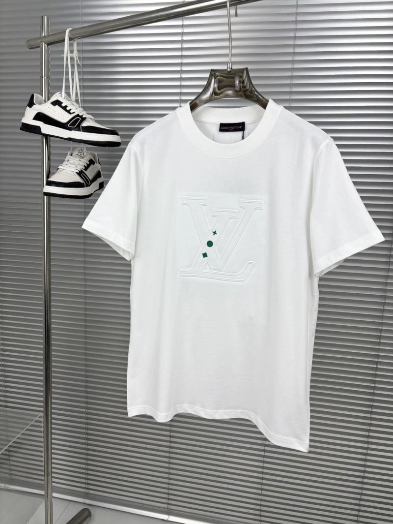 Louis Vuitton T-Shirts Casual 134270