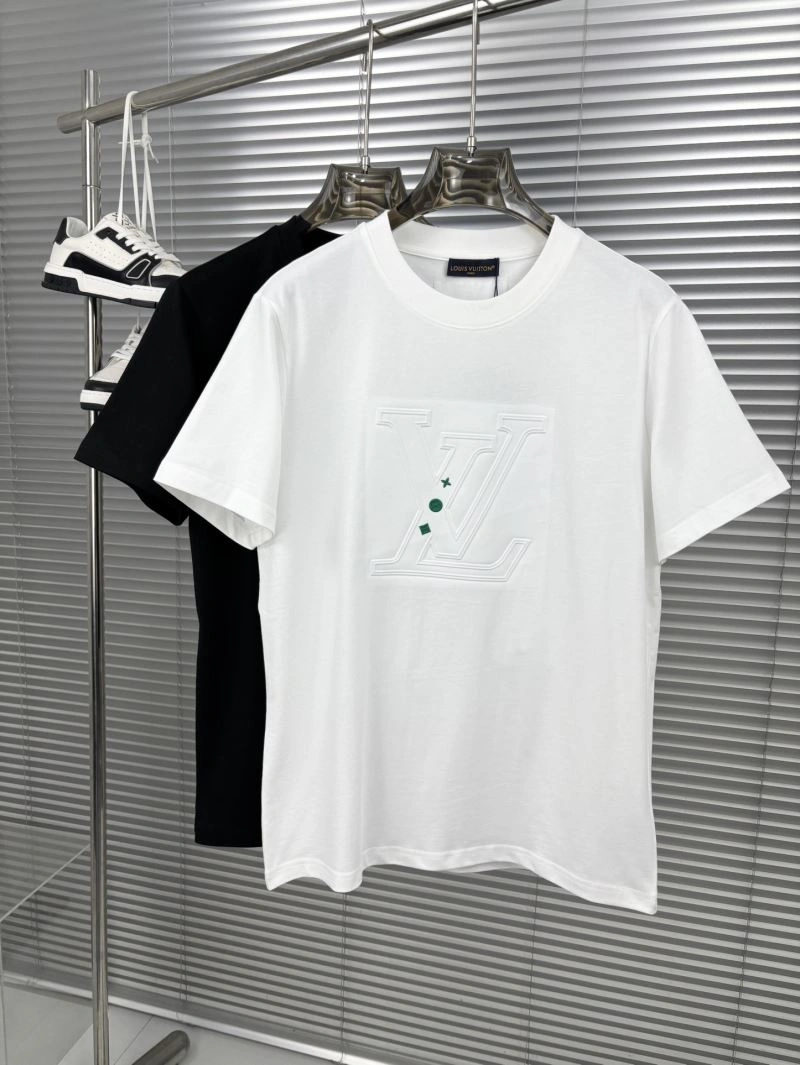 Louis Vuitton T-Shirts Minimalist 134275