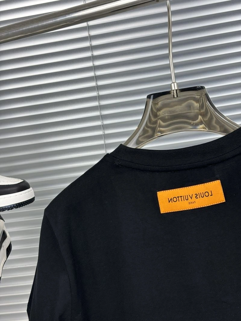 Louis Vuitton T-Shirts Minimalist 134275