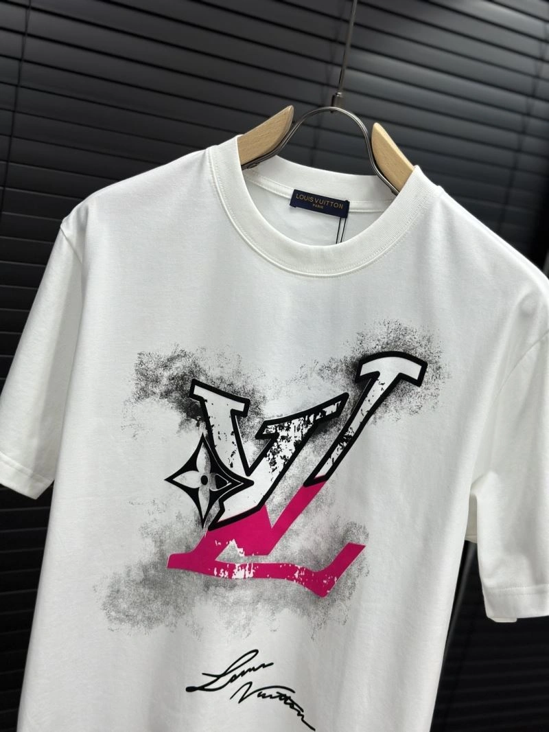 Flexible Louis Vuitton T-Shirts 134253