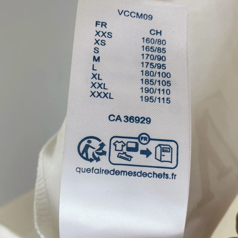 Tailored Louis Vuitton T-Shirts 134263