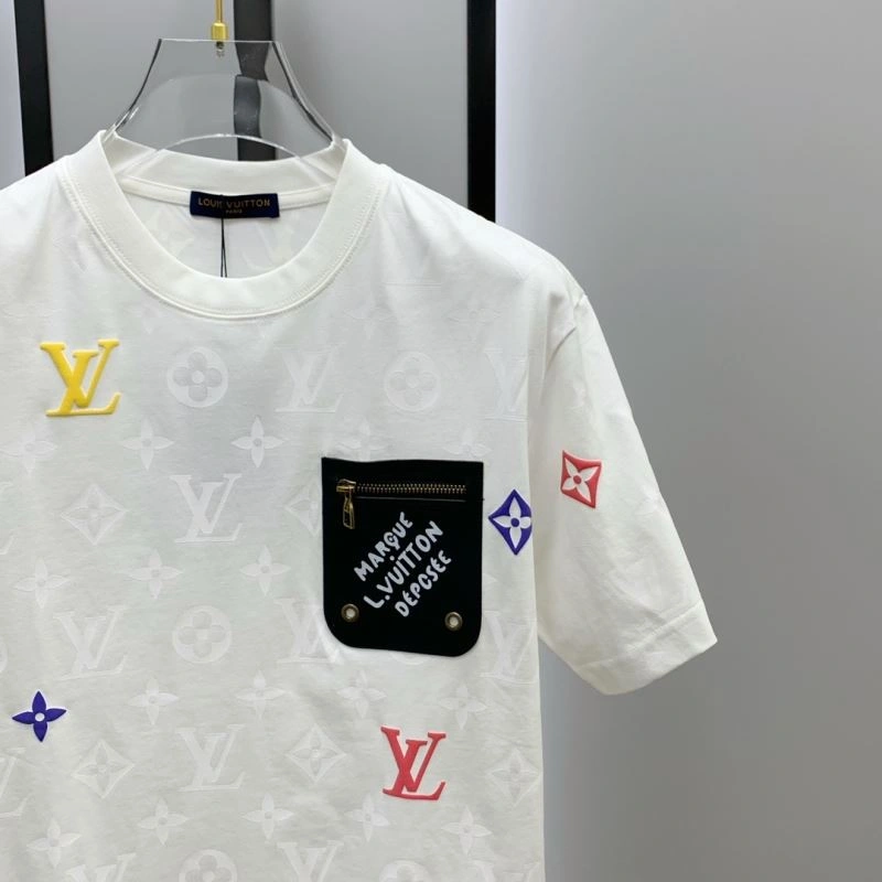 Tailored Louis Vuitton T-Shirts 134263