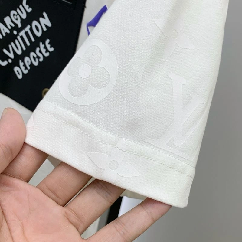 Tailored Louis Vuitton T-Shirts 134263