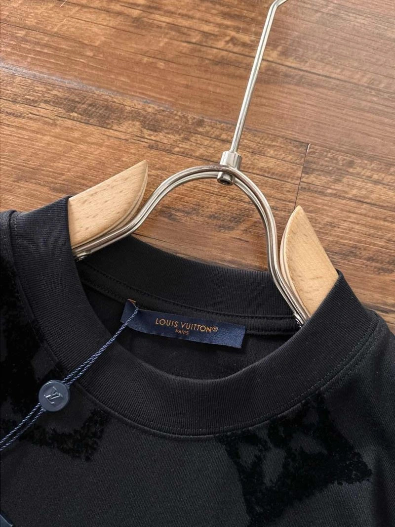 Louis Vuitton T-Shirts ZipUp 134249
