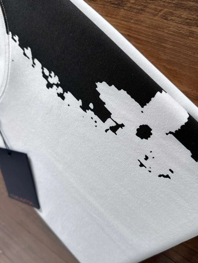 Louis Vuitton T-Shirts Seasonal 134252