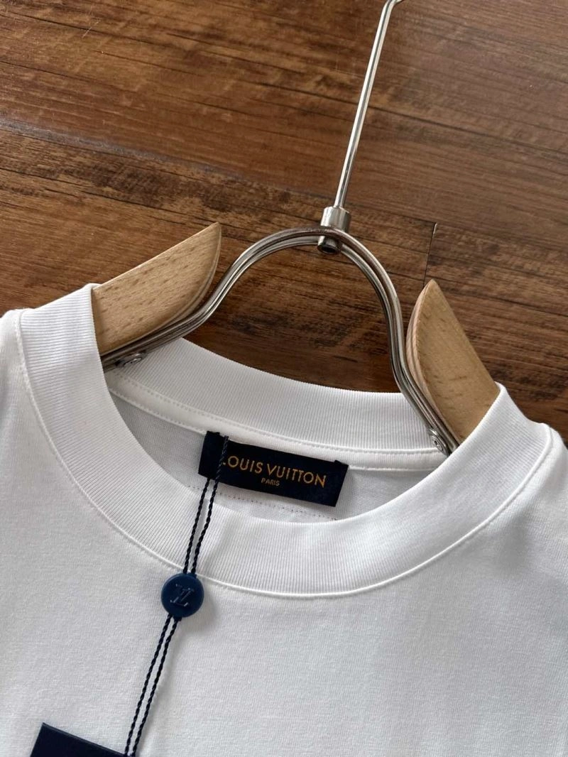Comfortable Louis Vuitton T-Shirts 134246