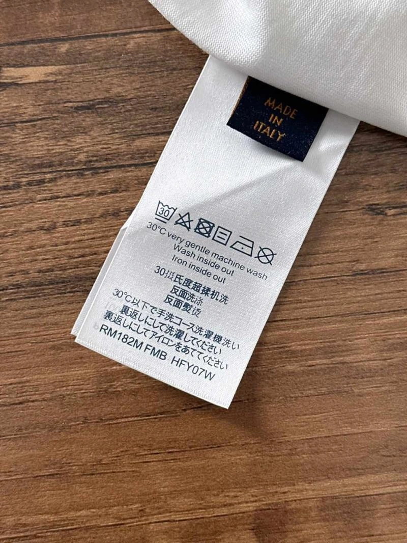 HighQuality Louis Vuitton T-Shirts 134244