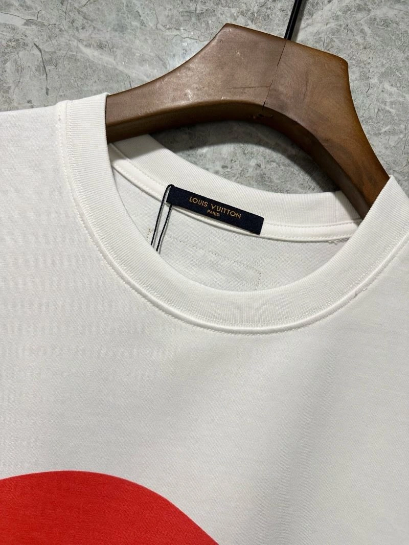 Modern Louis Vuitton T-Shirts 134237