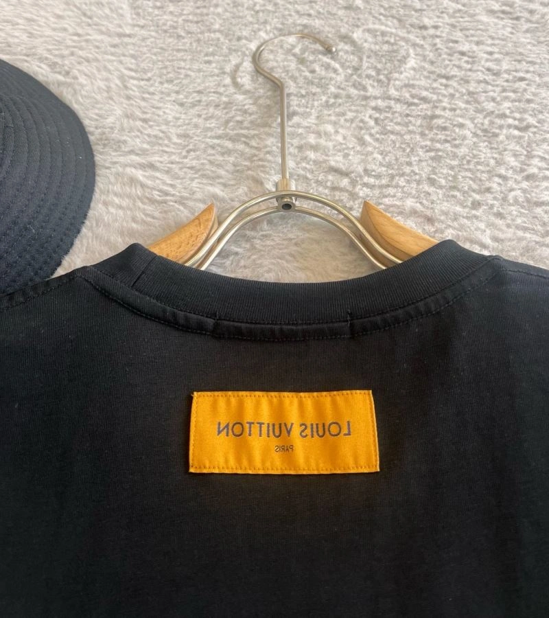 Louis Vuitton T-Shirts WaterResistant 134236