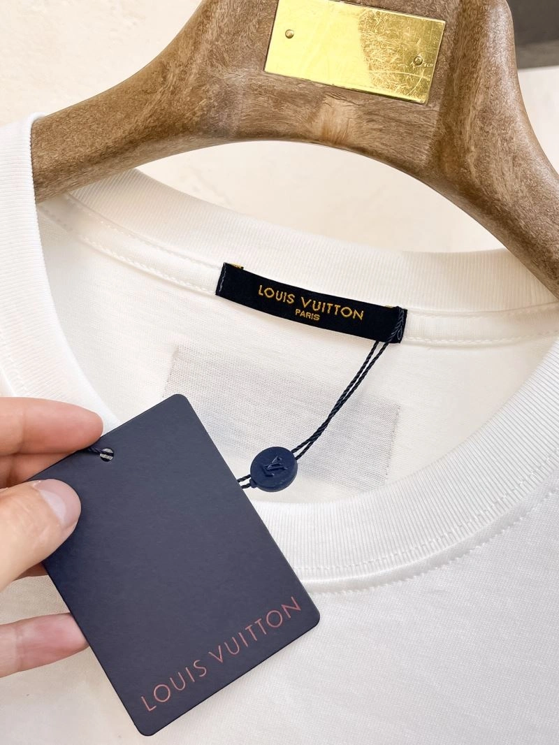 Louis Vuitton T-Shirts Bold 134233