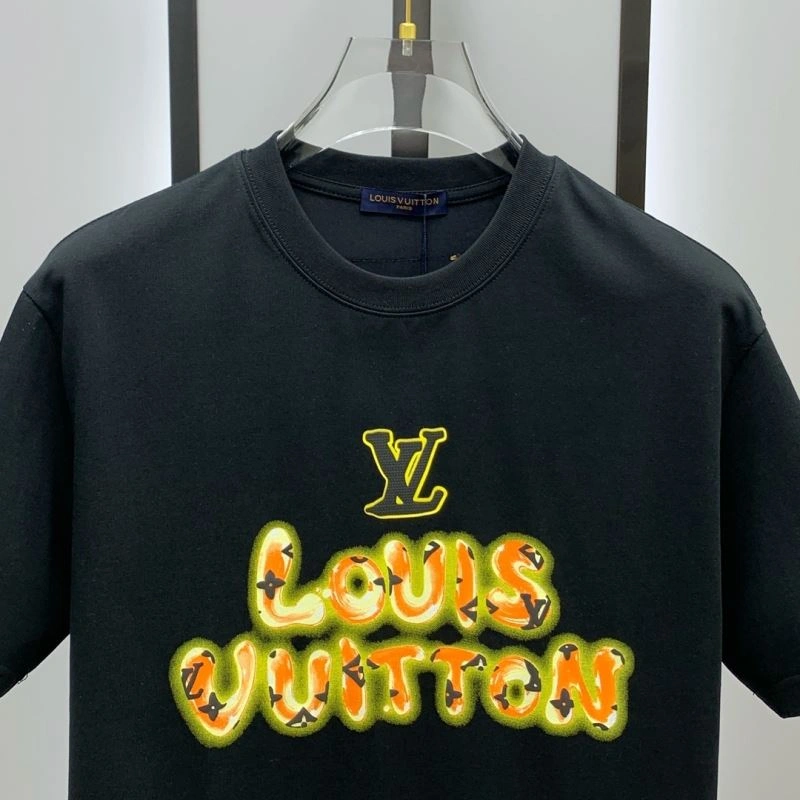 Louis Vuitton T-Shirts Fashionable 134224
