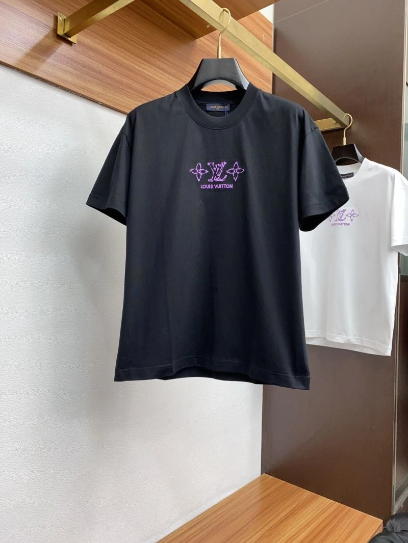 Vibrant Louis Vuitton T-Shirts 134225