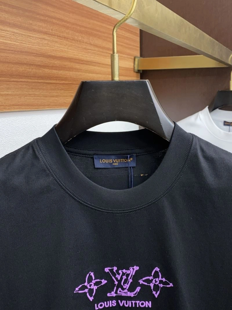 Vibrant Louis Vuitton T-Shirts 134225