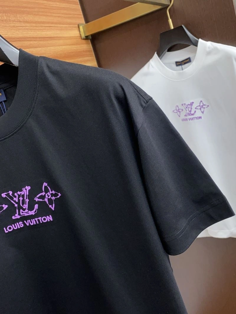 Vibrant Louis Vuitton T-Shirts 134225