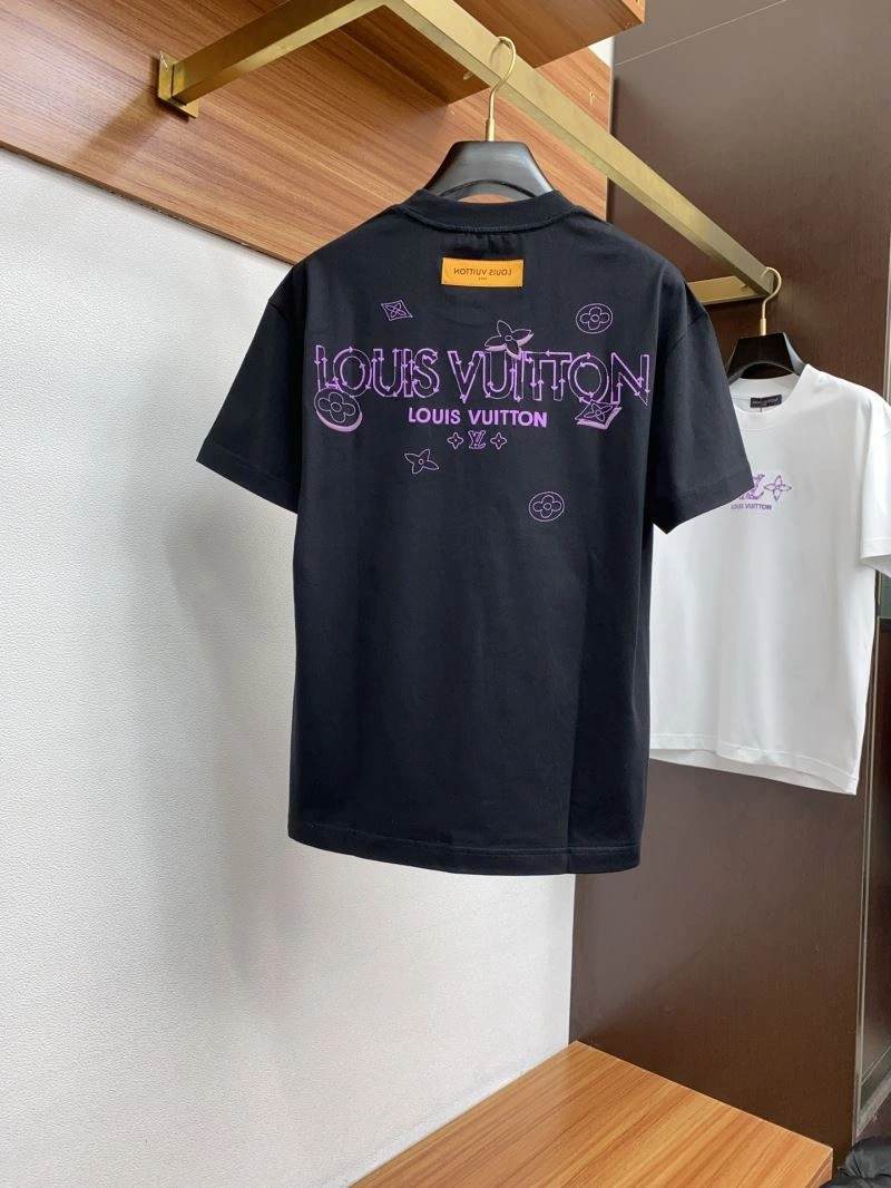 Vibrant Louis Vuitton T-Shirts 134225