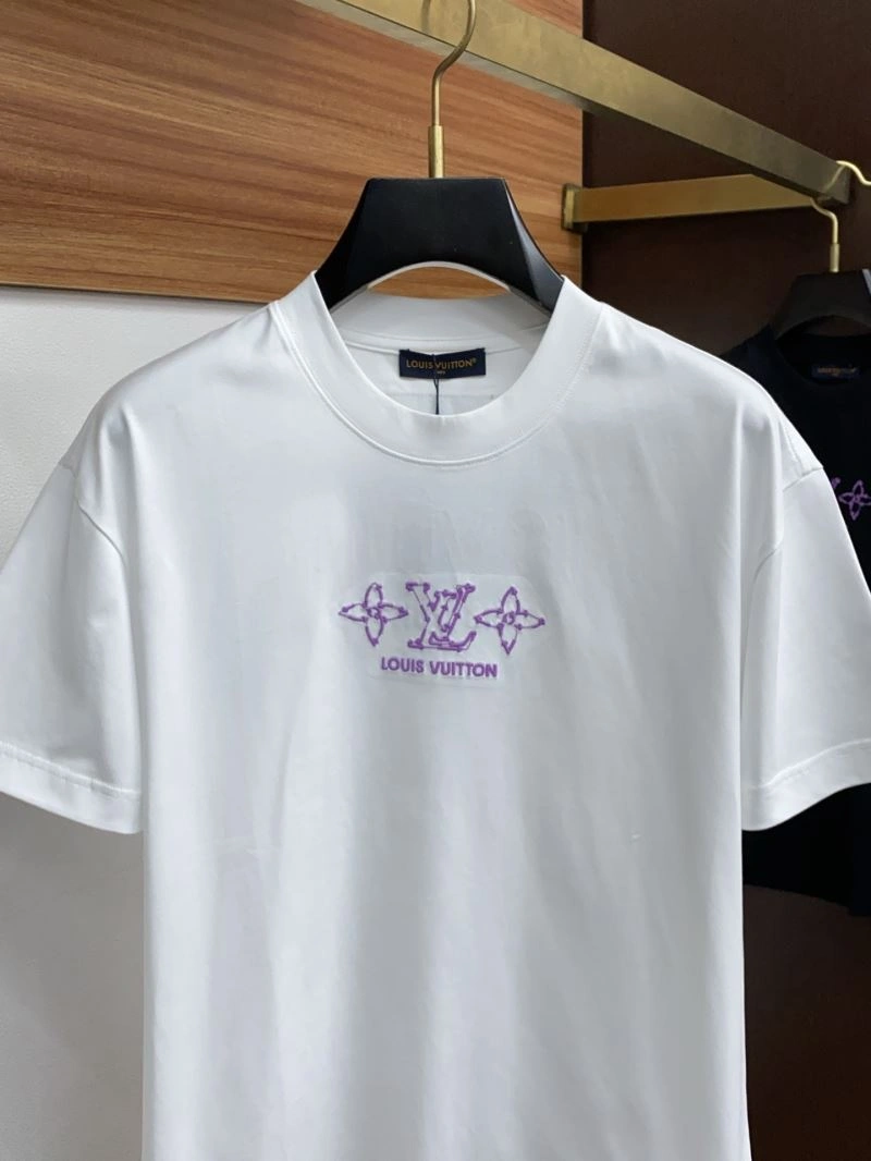SmoothTexture Louis Vuitton T-Shirts 134235