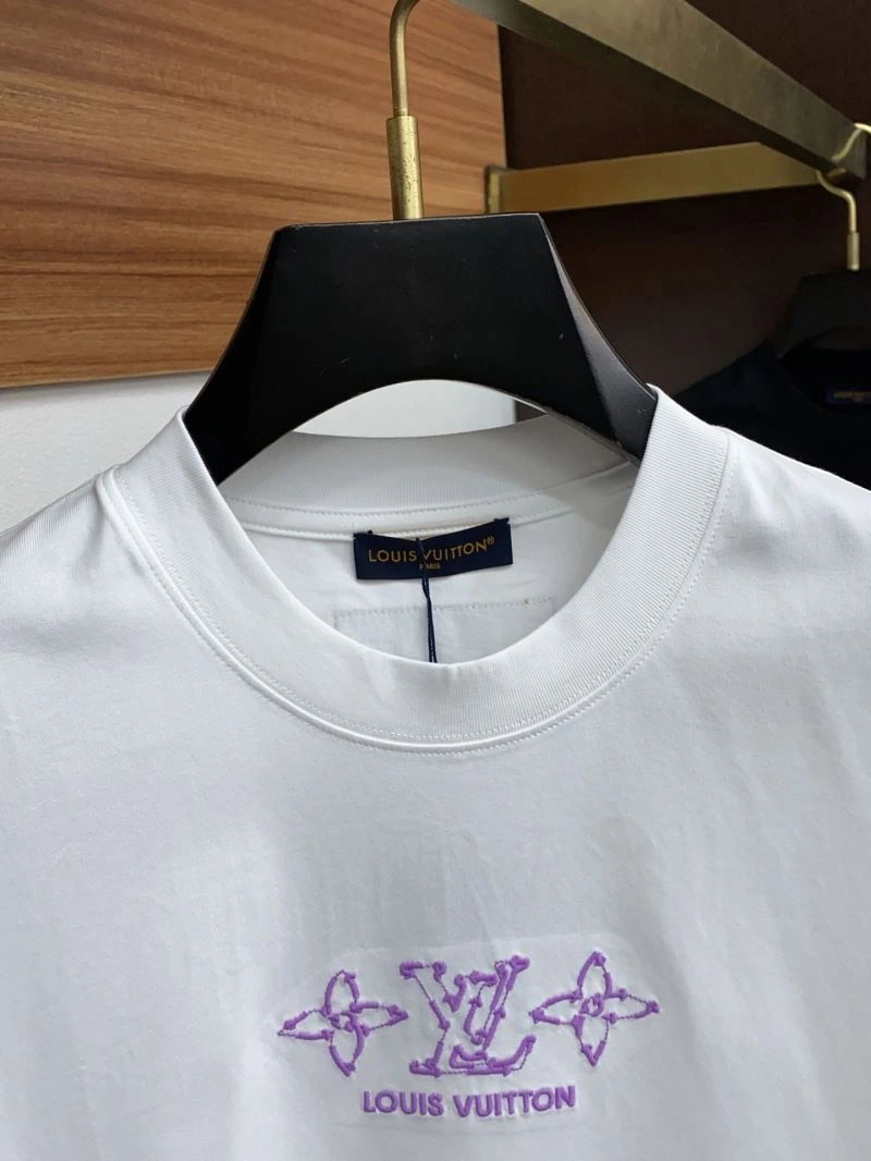 SmoothTexture Louis Vuitton T-Shirts 134235