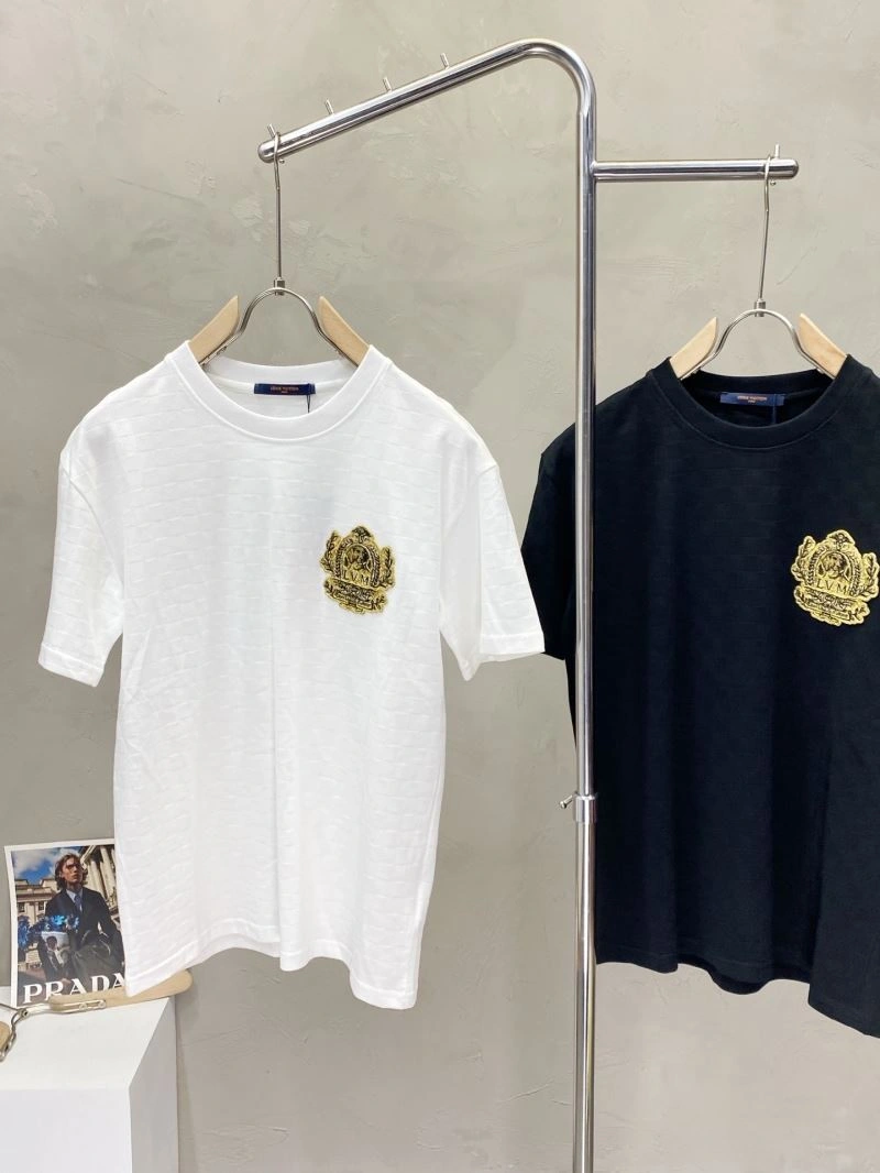 Louis Vuitton T-Shirts WrinkleFree 134212