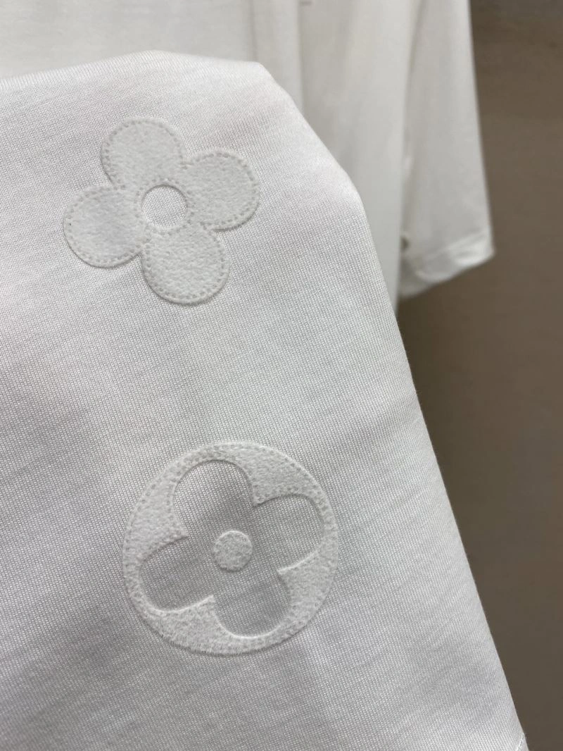 Louis Vuitton T-Shirts Vibrant 134215
