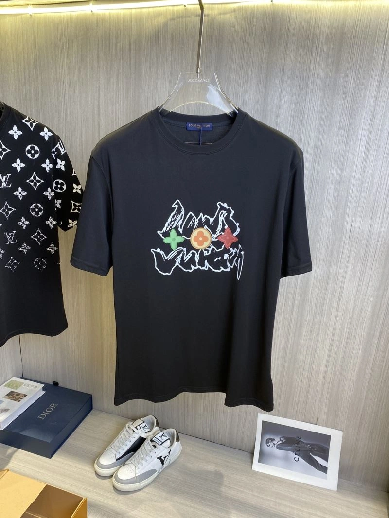 Seasonal Louis Vuitton T-Shirts 134208