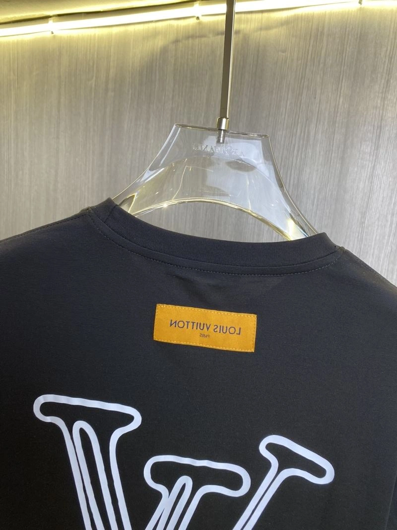 Seasonal Louis Vuitton T-Shirts 134208
