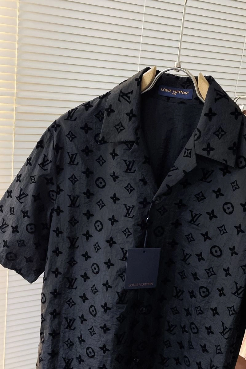 Lightweight Louis Vuitton T-Shirts 134283