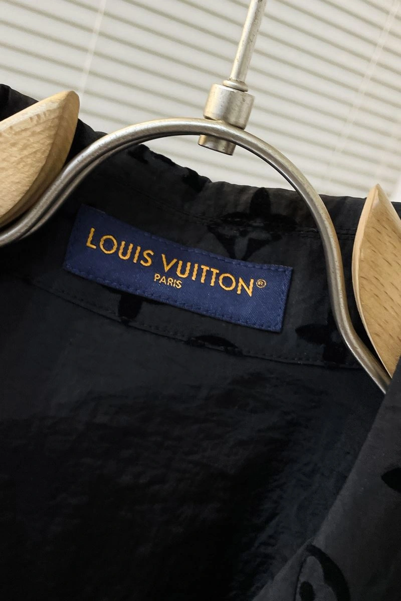 Lightweight Louis Vuitton T-Shirts 134283