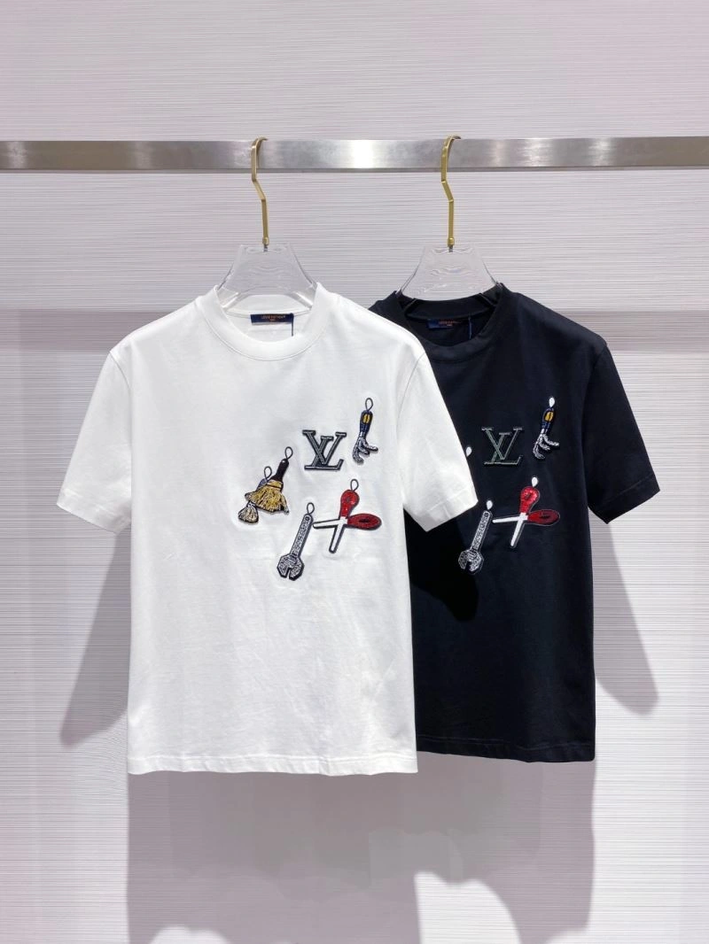 Contemporary Louis Vuitton T-Shirts 134240