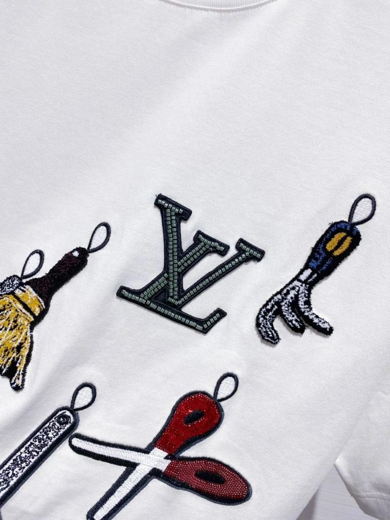 Contemporary Louis Vuitton T-Shirts 134240