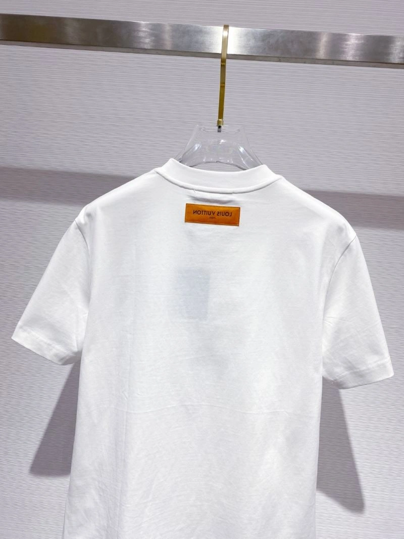 Contemporary Louis Vuitton T-Shirts 134240