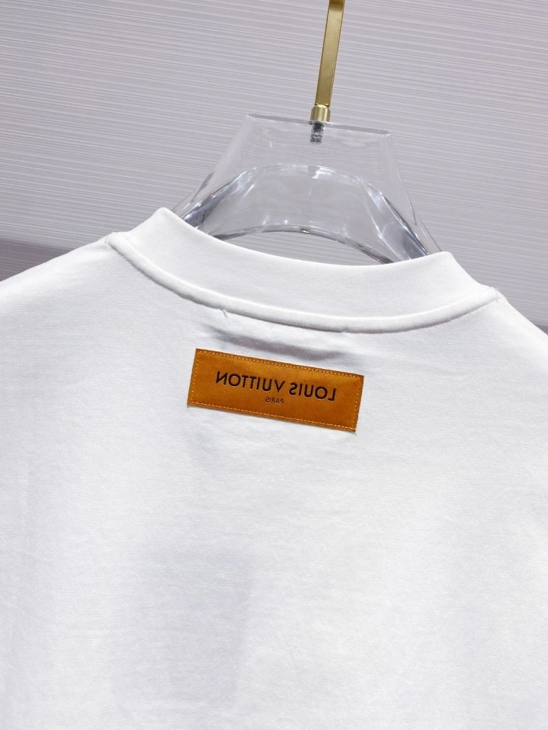 Contemporary Louis Vuitton T-Shirts 134240