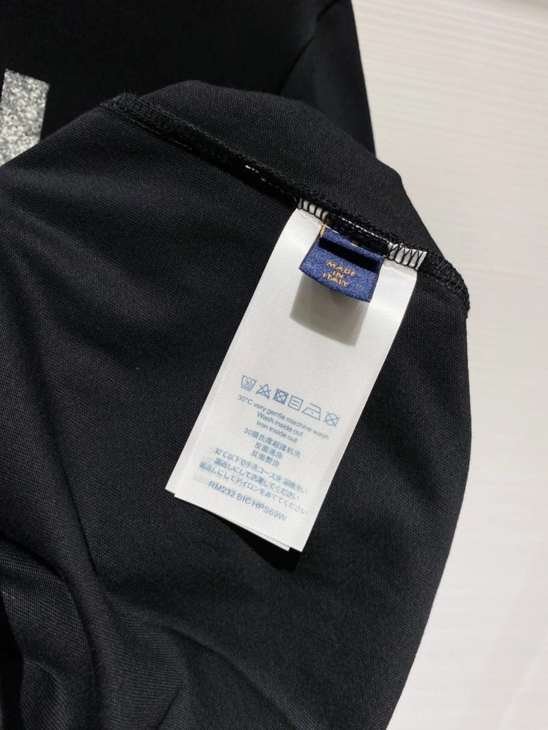 Louis Vuitton T-Shirts Fashionable 134205