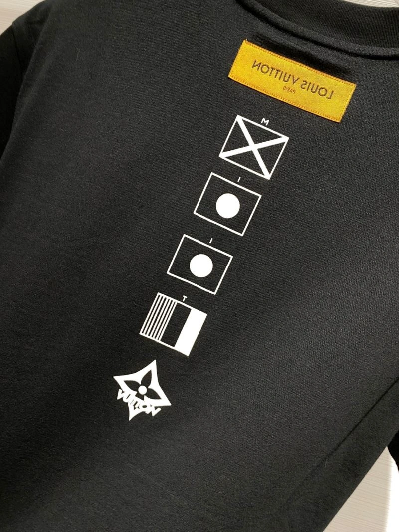 Louis Vuitton T-Shirts Fashionable 134205