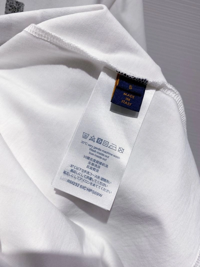 Louis Vuitton T-Shirts SmartChoice 134204