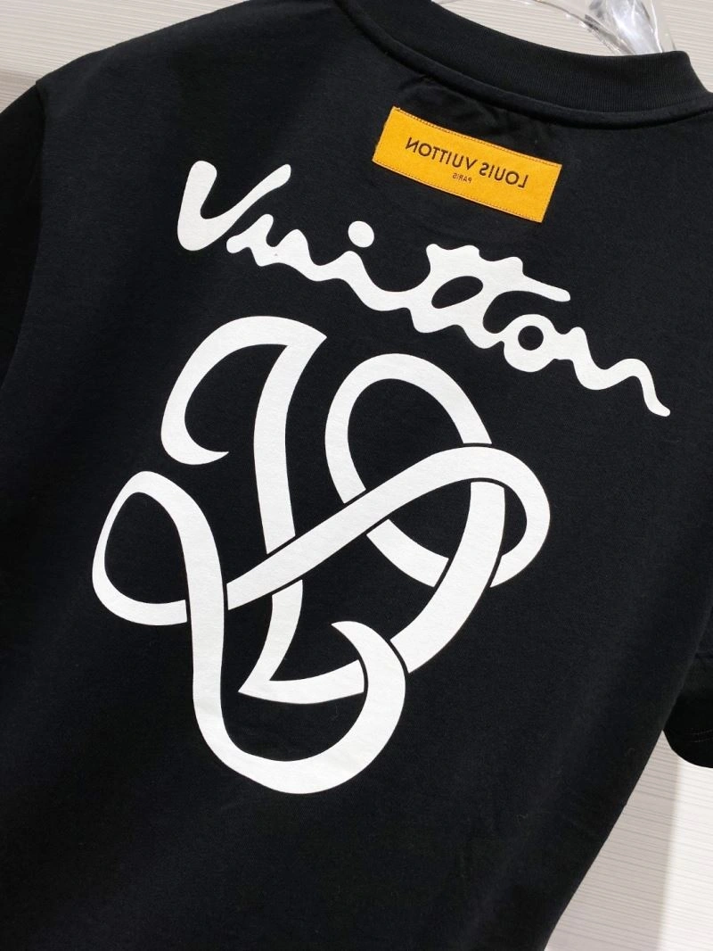 DailyWear Louis Vuitton T-Shirts 134202