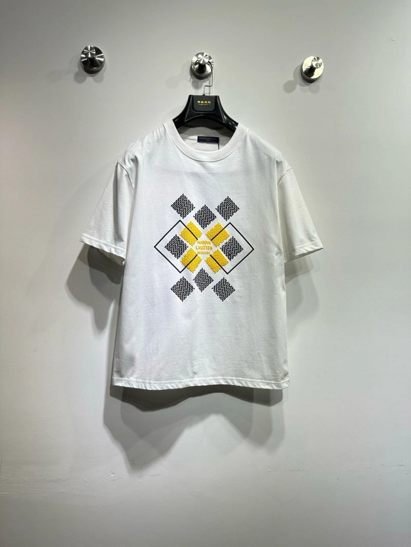 Louis Vuitton T-Shirts Seasonal 134196