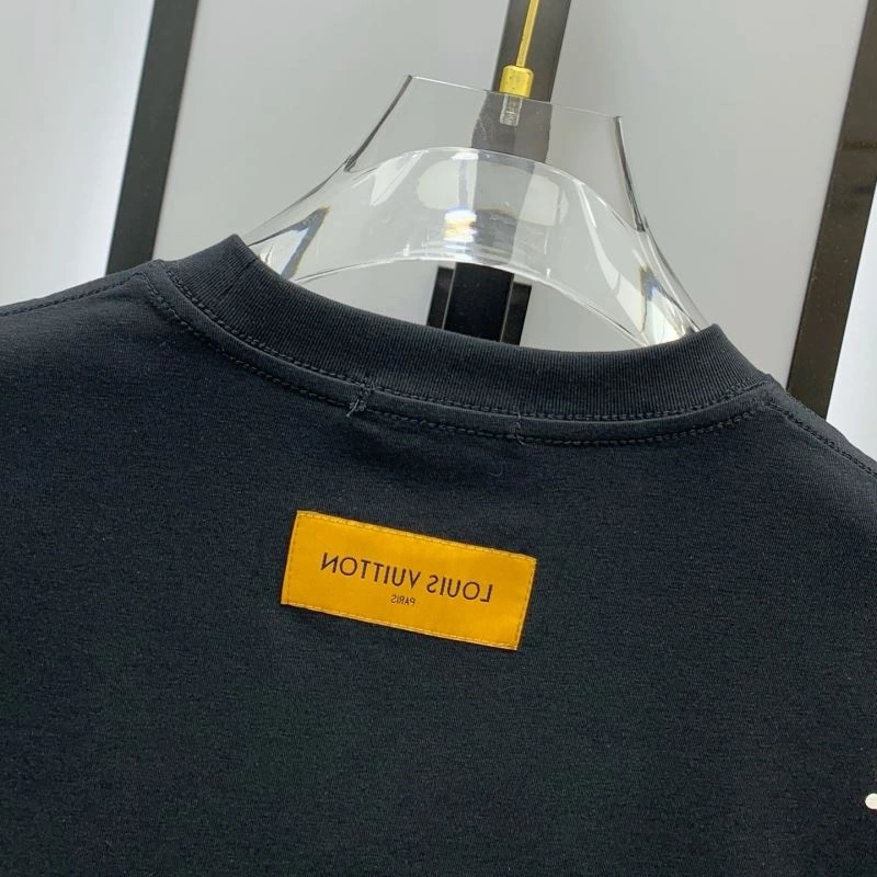 Louis Vuitton T-Shirts Sophisticated 134194