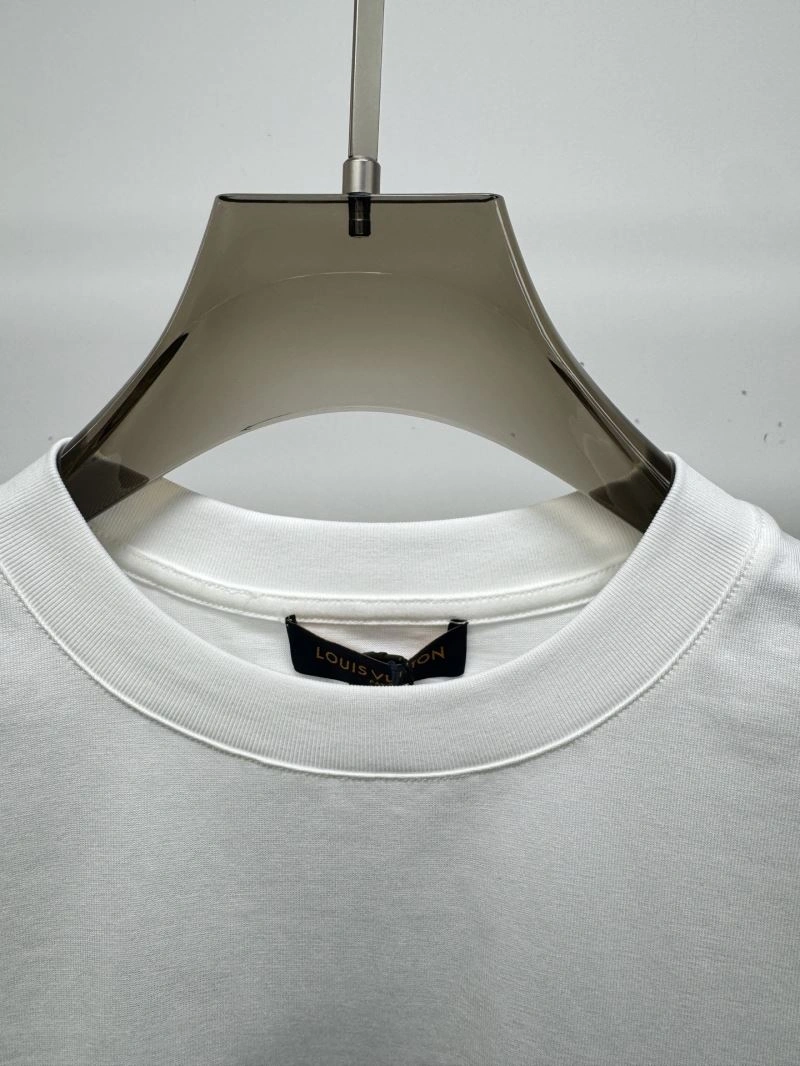 Minimalist Louis Vuitton T-Shirts 134179