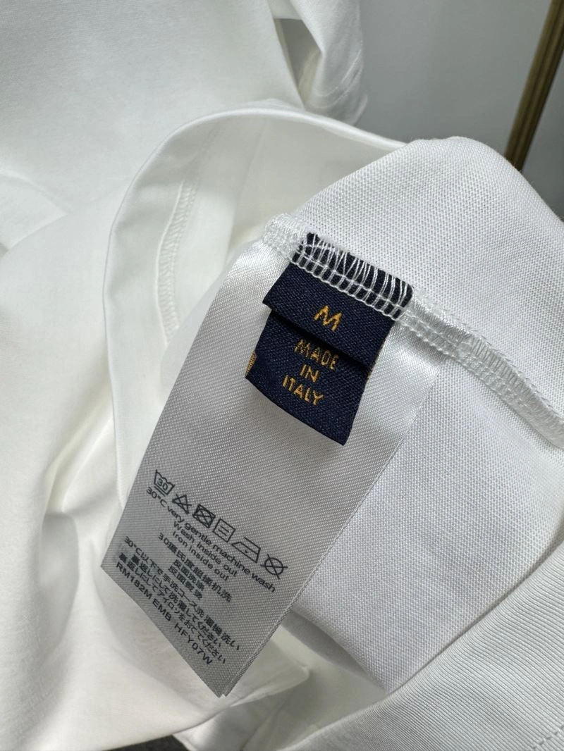 Minimalist Louis Vuitton T-Shirts 134179